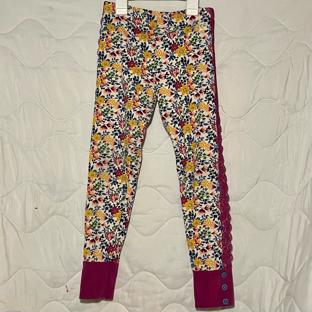 Wildflower NWOT floral printed leggings button detail SZ 8